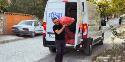 Konya'nın ilçesinde dar gelirli ailelere gıda desteği