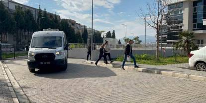 İntihar mı cinayet mi? İzmir'de başından vurulmuş cesetle karakola gidip teslim oldu