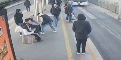 Cinayette kan donduran görüntü