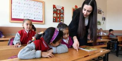 Öğretmenlerin il içi isteğe bağlı yer değiştirme başvuruları 12 Mayıs'ta başlıyor