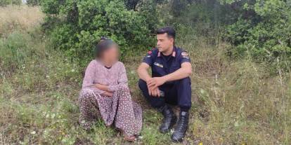 Kayıp kadın jandarma tarafından ormanda bulundu