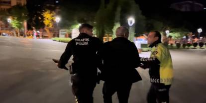 Uygulamayı görünce yaya kaçmayı denedi, yine yakalandı