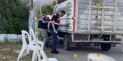 Akrabalarının nişanına giden 4 yaşındaki Enes, kamyonet kasasından düşerek öldü