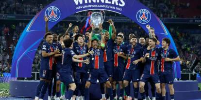 PSG ilk Devler Ligi kupasını rekor kırarak kaldırdı