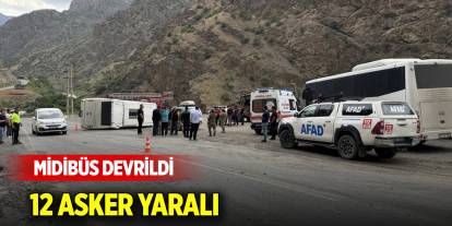 Midibüs devrildi: 12 asker yaralı