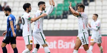 Konyasporlu Emrehan'a Timsah kancası!