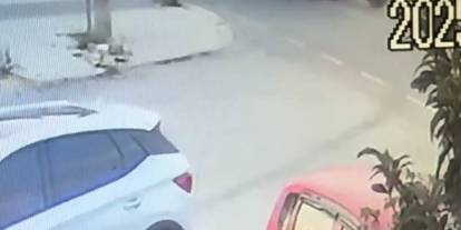 Motosikletle kafa kafaya çarpıştı ardından cipe çarptı: 1 ölü