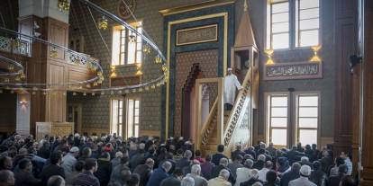 Konya'da Cuma namazı saat kaçta? İşte Cuma hutbesinin konusu (8 Ağustos 2025)