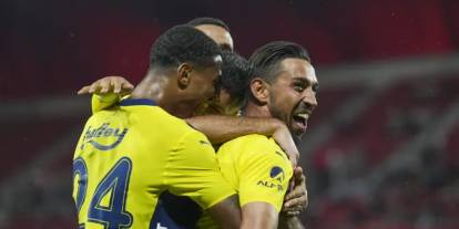 Fenerbahçe Feyenoord karşısında tur arıyor!