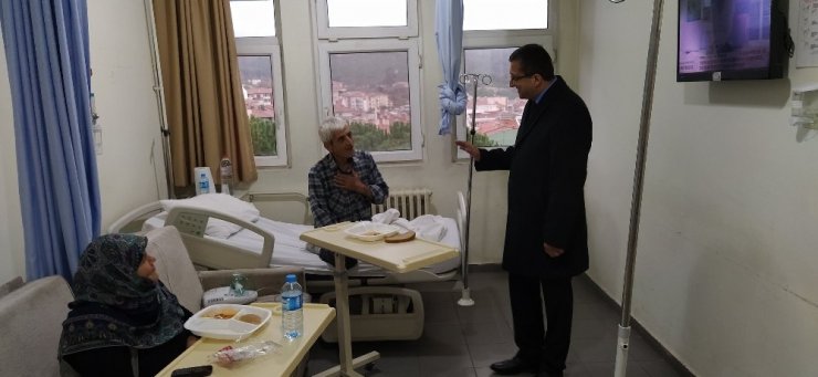 Başkan Bülent Öz’den hastalara ziyaret