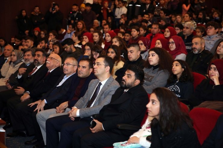 NASA’da görevli Dr. Umut Yıldız, Mardinli öğrencilerle bir araya geldi