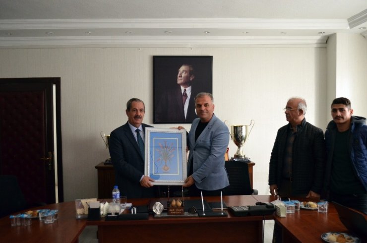 Başkan Gürsoy, KYK yurtlarında kalan öğrencilerini ağırladı