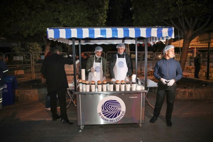 Seyhan Belediyesinden sıcak çorba ikramı