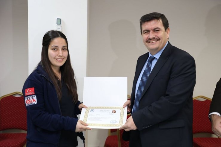 Barış Pınarı Harekatında görev yapan sağlık personellerine başarı belgesi verildi