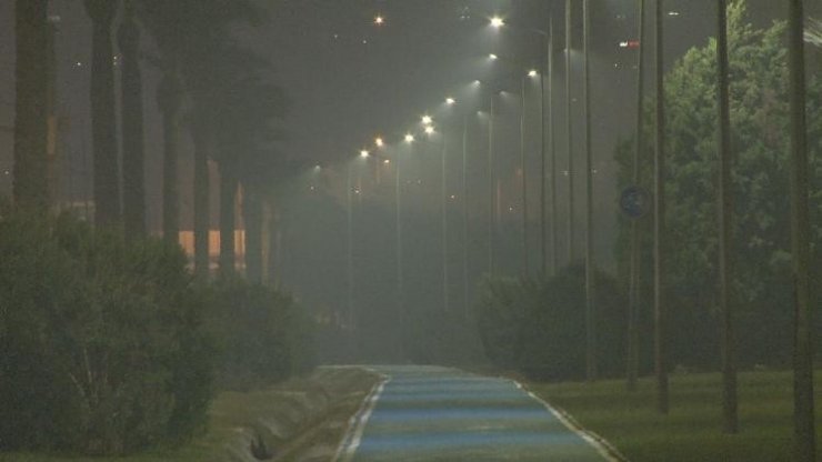 İzmir’de sis ve soba dumanı görüş mesafesini en aza indirdi