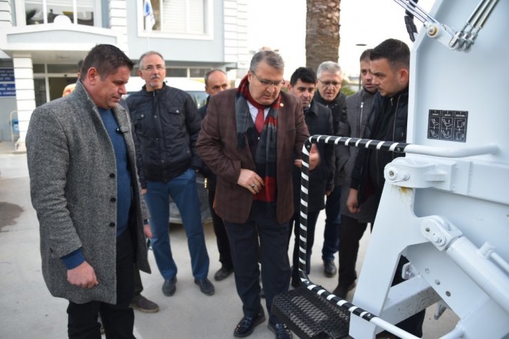 Bakanlıktan Yunusemre Belediyesi’ne araç desteği