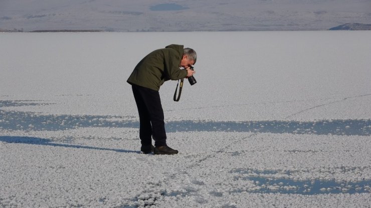 Ardahan’da Aktaş Gölü dondu