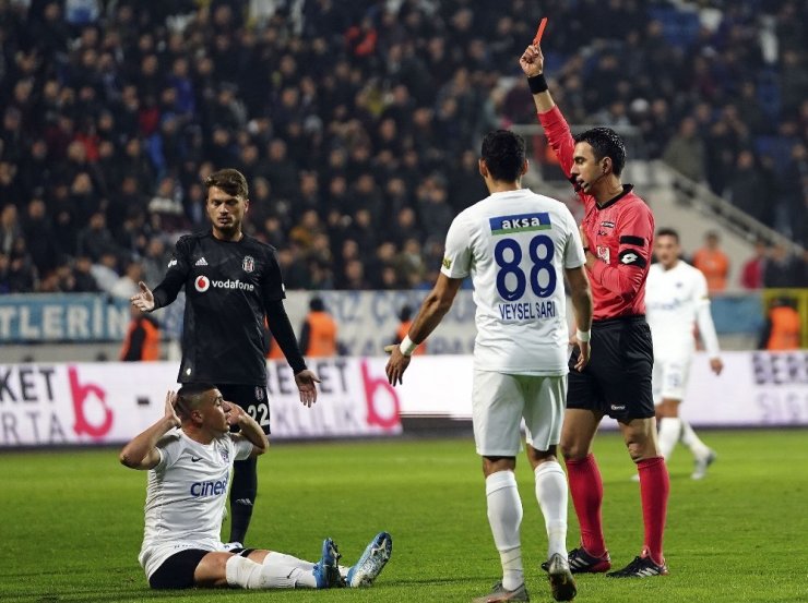 Süper Lig: Kasımpaşa: 1 - Beşiktaş: 1 (İlk yarı)