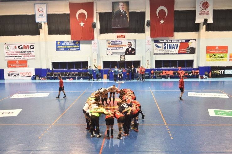 Kastamonu Belediyespor, ligde ilk yarıyı namağlup lider tamamladı