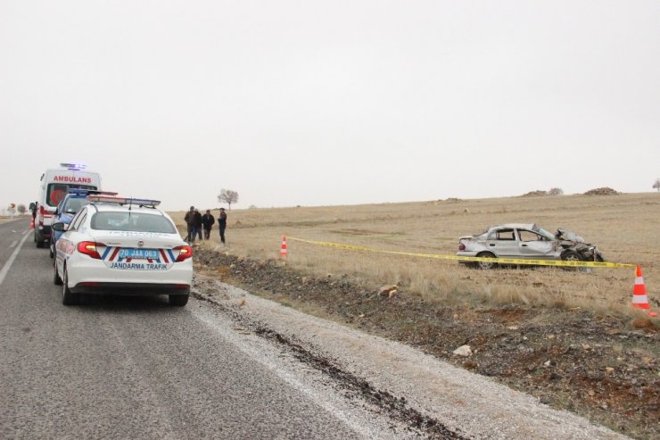 Karaman’da karı-kocayı trafik kazası ayırdı