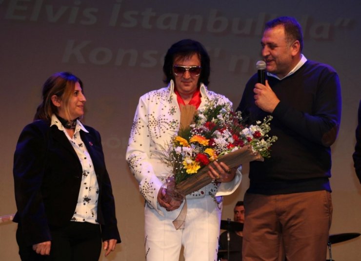 “Elvis İstanbul’da By Volkan Erk” konserine Kartallılar yoğun ilgi gösterdi