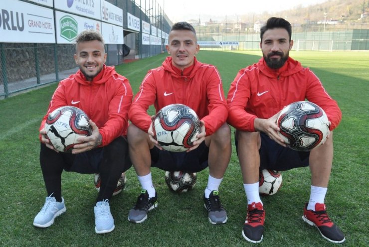 Hekimoğlu Trabzon FK’nın kaptanları tek yumruk