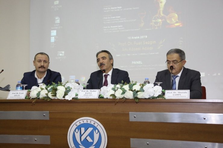 KAYÜ’de ’Türk-İslam Medeniyetinin Dünya Medeniyetlerine Katkıları’ Konulu Panel Düzenlendi