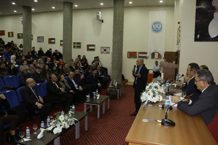 KAYÜ’de ’Türk-İslam Medeniyetinin Dünya Medeniyetlerine Katkıları’ Konulu Panel Düzenlendi