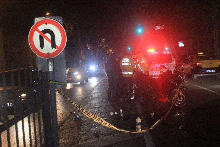 Beşiktaş’ta motosiklet polis aracına çarptı: 2 yaralı