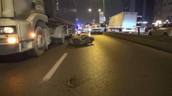 Hadımköy'de motosikletli kuryenin feci ölümü