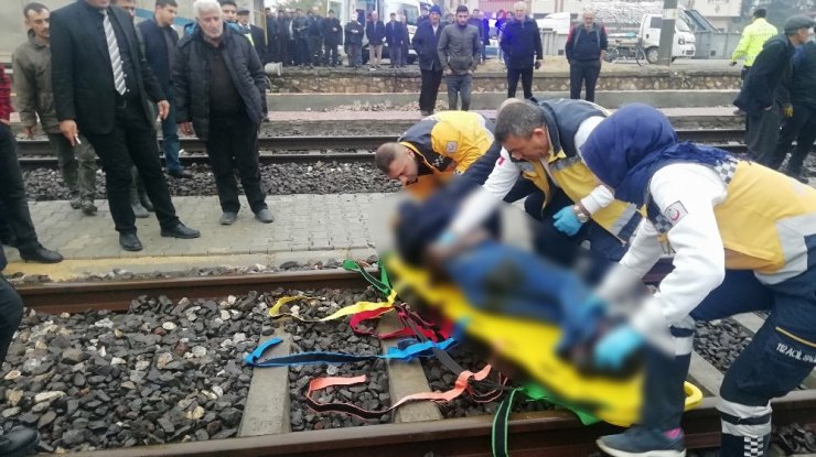Tren raylarında feci kaza: 1 ölü