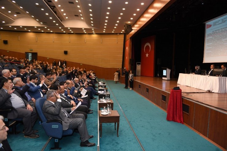 Mersin Büyükşehir Meclisi toplantısında prezervatif tartışması