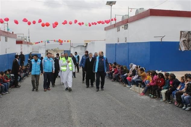 Türk Diyanet Vakfı’ndan İdlibli yetimlere ziyaret