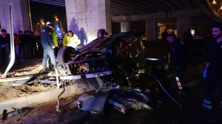 Antalya’da 5 kişinin yaralandığı kazada araç sürücü hayatını kaybetti