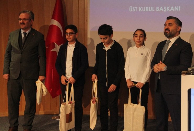 RTÜK Başkanı Şahin: “Ortaokul öğrencilerimiz okul haricinde yeni medyanın adeta bağımlısı durumundadır”