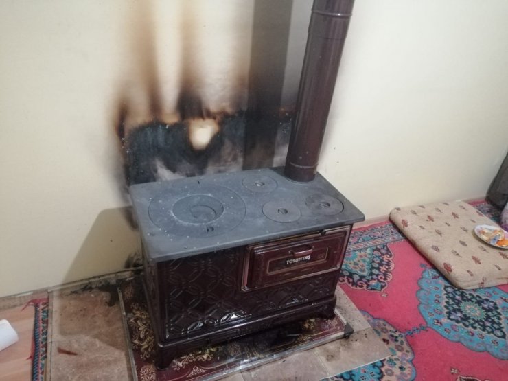 Konya’da yangın, 3 kişi dumandan etkilendi