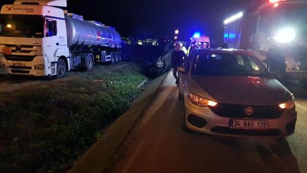 Otomobil ve tankere çarpan araç takla attı: 1 ölü, 2 yaralı