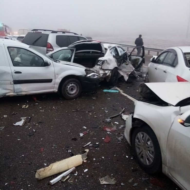 Rusya’da zincirleme trafik kazası: 2 ölü, 12 yaralı