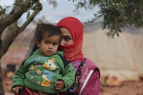 İdlib'den kaçan Suriyelilerin sayısı 312 bine ulaştı