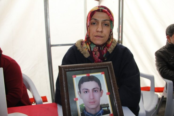 HDP önündeki ailelerin evlat nöbeti 138’inci gününde