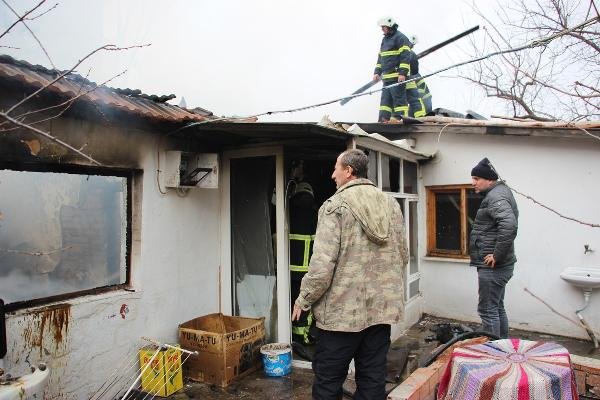Gelibolu'da ev yangını korkuttu