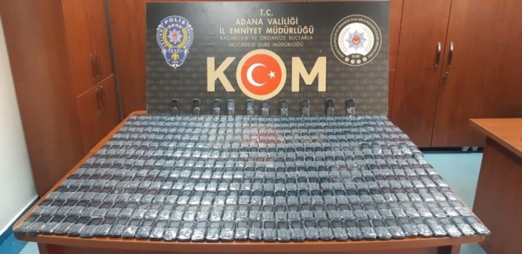 Adana’da 418 kaçak cep telefonu ele geçirildi