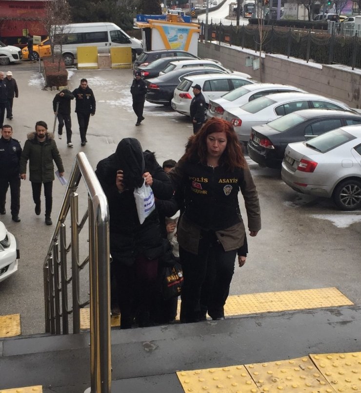 Eskişehir’de fuhuş operasyonu: 8 gözaltı