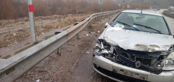 Kırıkkale'de 2 ayrı trafik kazası: 4 yaralı 