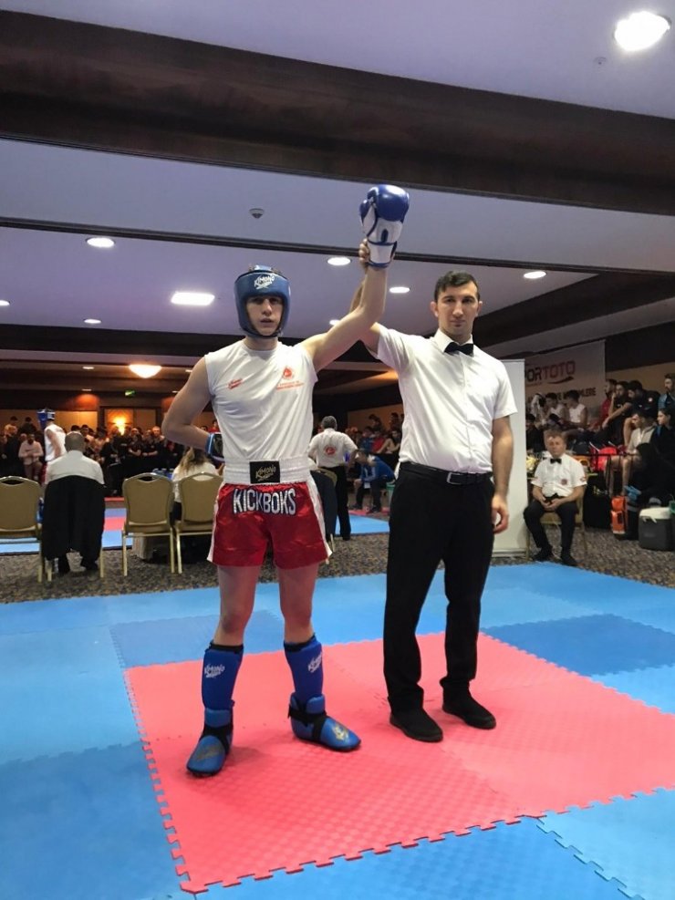 Ömer Değirmenci, Kick Boks Türkiye Şampiyonası’nda Tekirdağ’ın gururu oldu