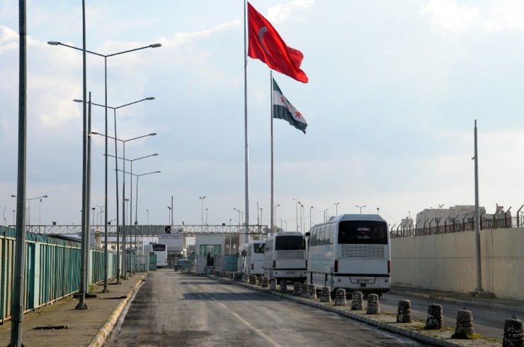 Tel Abyad’lı 500 kişi ülkelerine döndü