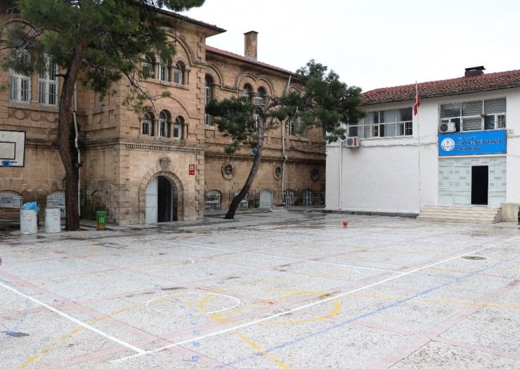 Şanlıurfa’da tarihi okul restore edildi