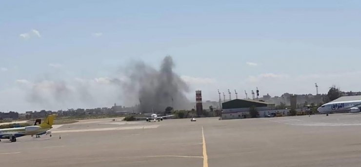 Hafter Uluslararası Mitiga Havaalanı’na füze ile saldırdı