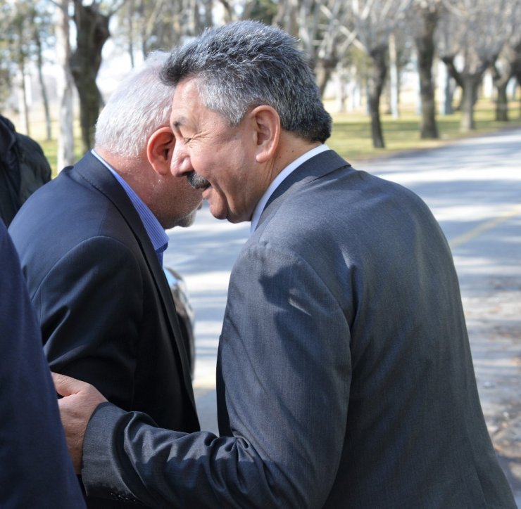 Önceki dönem Ekonomi Bakanı Mustafa Elitaş Kayseri Şeker’de temaslarda bulundu