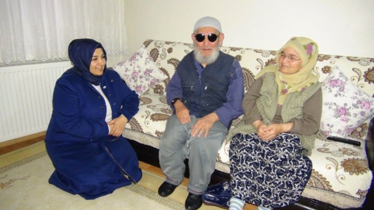 Malatyalı âmâ ozandan Diyarbakır anneleri için özel beste